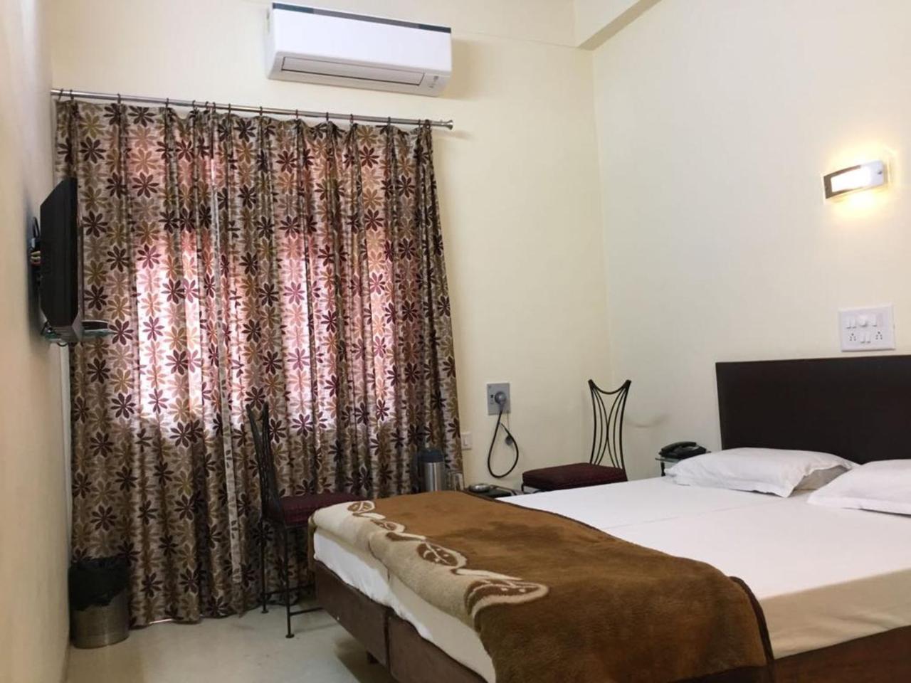 Hotel Sweet Dream Jaipur Ngoại thất bức ảnh